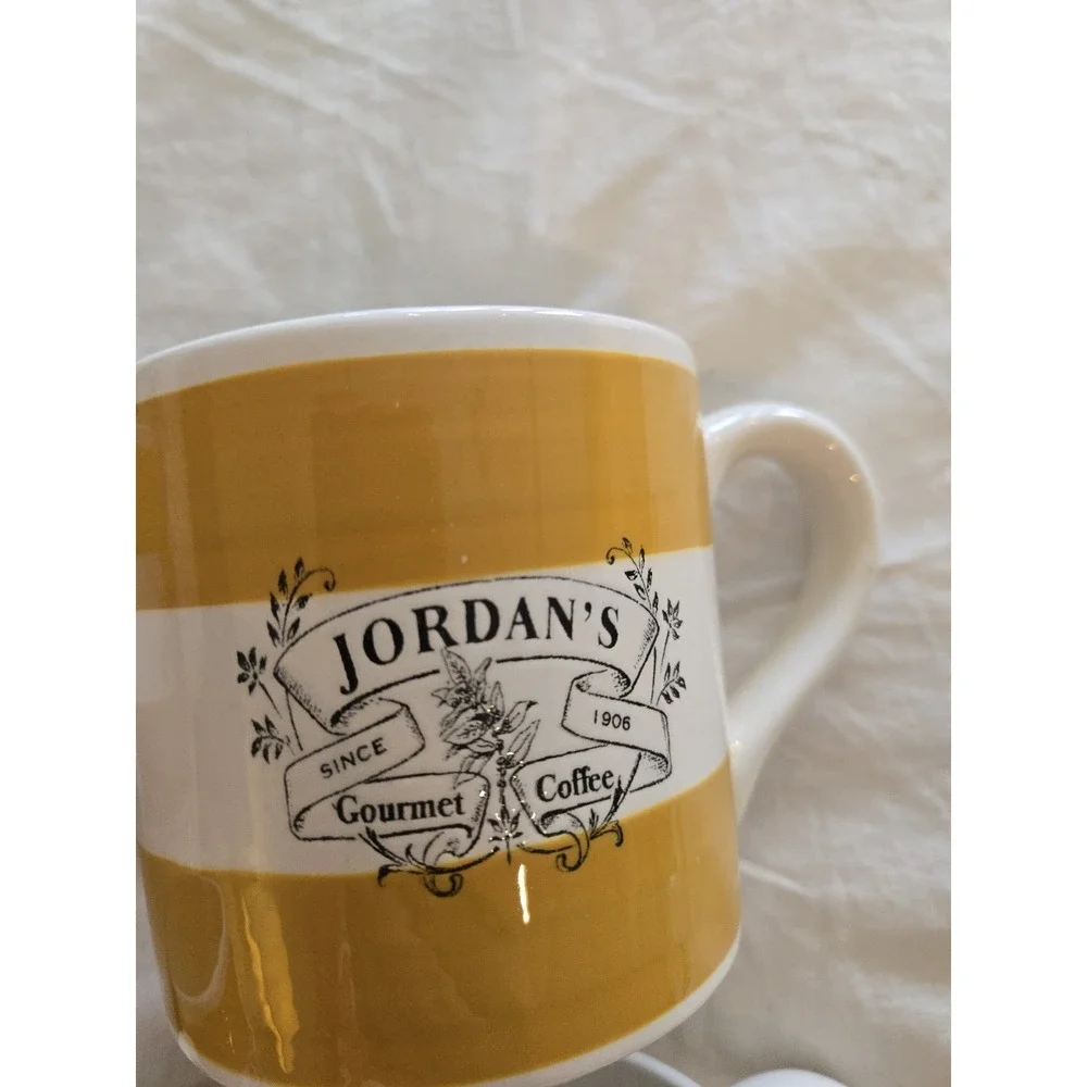 4 Williams Sonoma Mugs Dijon Stripe Gold White Coffee Shop Black Labels